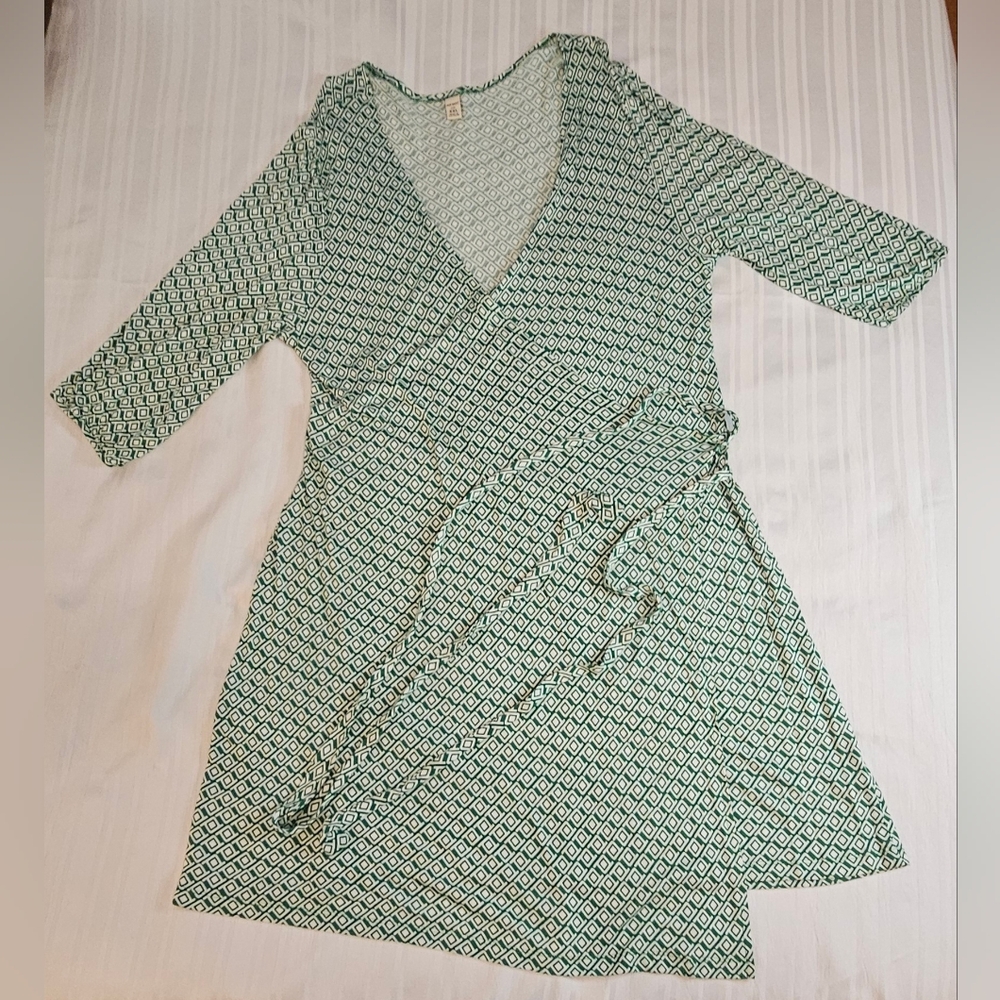 Old Navy Wrap Dress - Green White Pattern Rayon Jersey Knit - Size XXL
